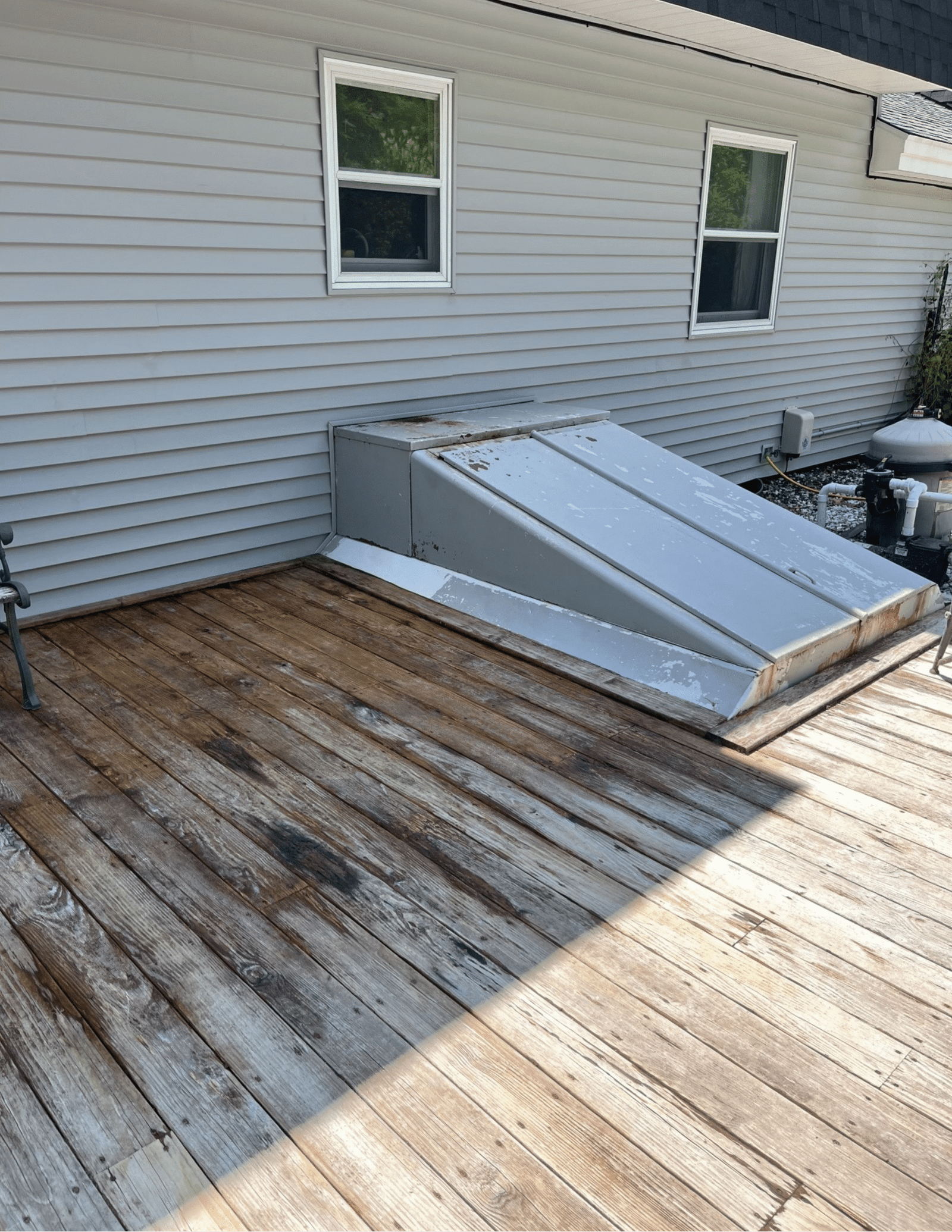 Pressure Wash Deck F71224 Nona Quirion (Vertical)) (2)