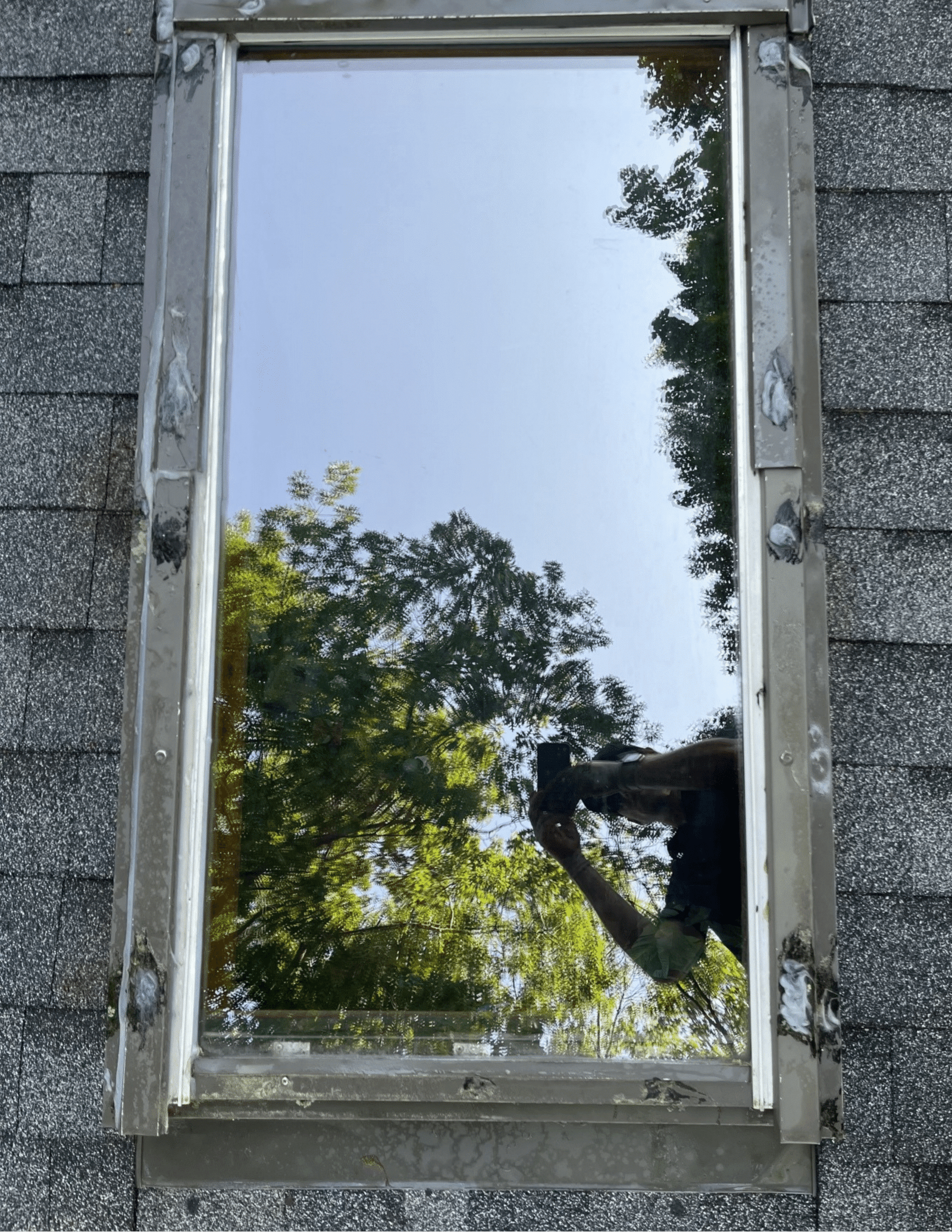 Window Cleaning R7623 Andrea Bickum (Vertical) (4)